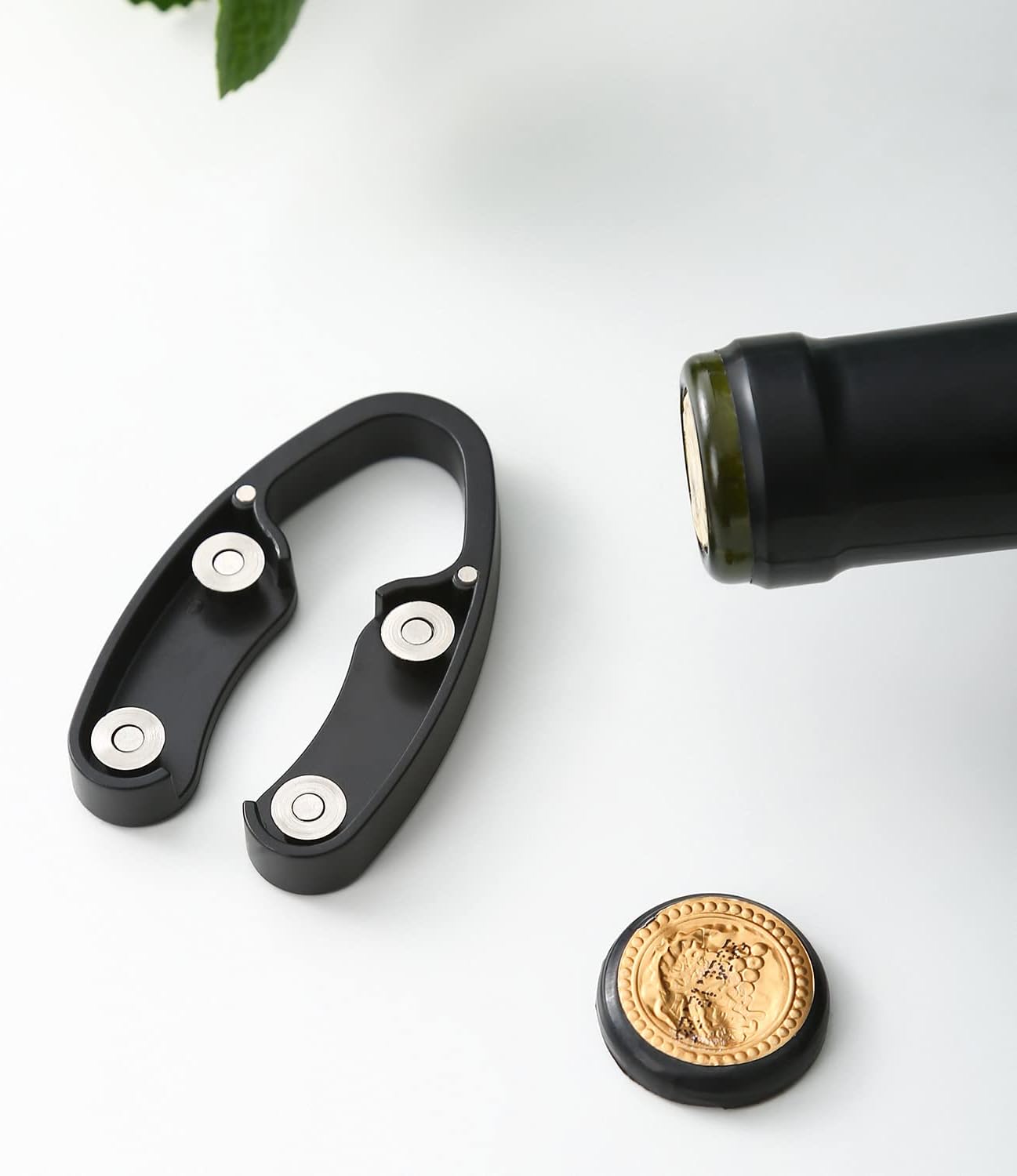 Effortlessly Remove Wine Foil Magnetic Wine Foil Cutter Tool by OHMAXHO