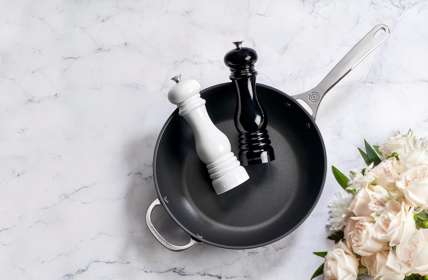 Le Creuset Salt Pepper Mill Set Black White