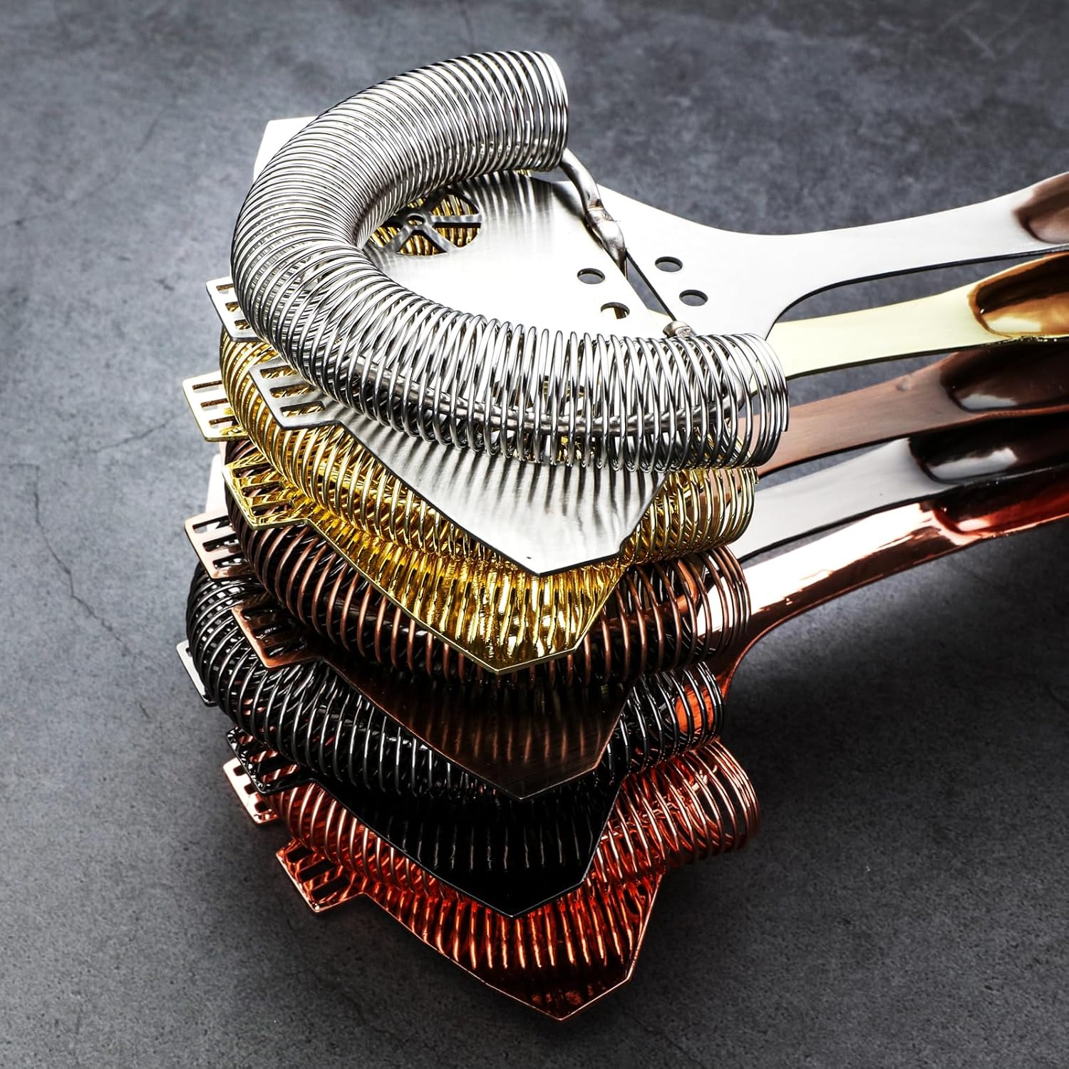 YUHWYI Cocktail Bar Strainer Curved Handle Design